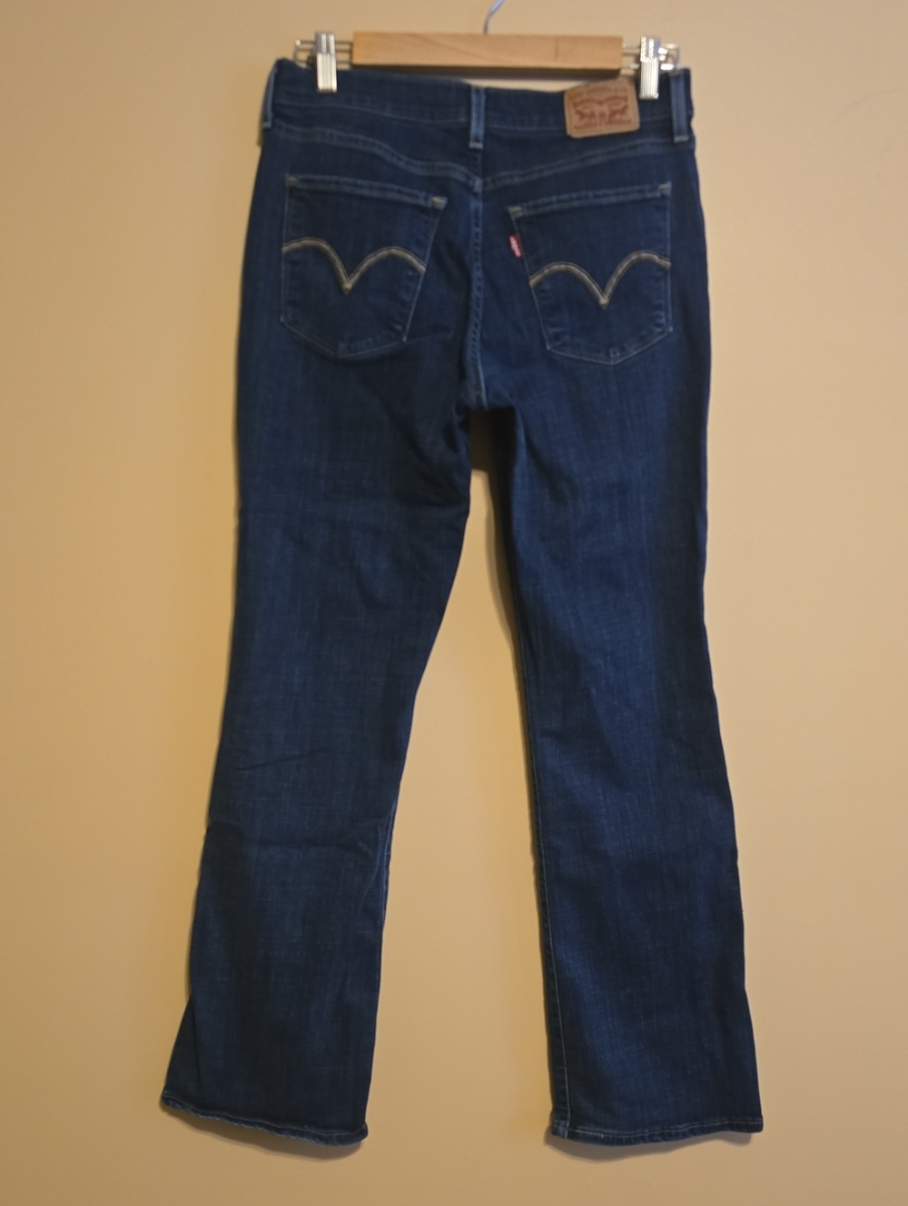 Levi's Jeans Women's Size 4 Short 4S Blue Classic Bootcut Boot Cut Embroidered - Picture 4 of 10